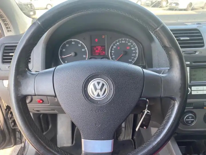 Usato Volkswagen Golf 01